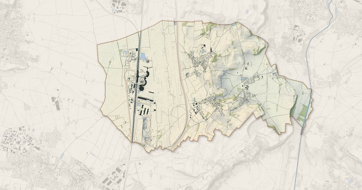 Portrait cartographique de Colombier-Saugnieu : relief, eau, forêts, bâti et voies, calculés à partir des données de l'IGN