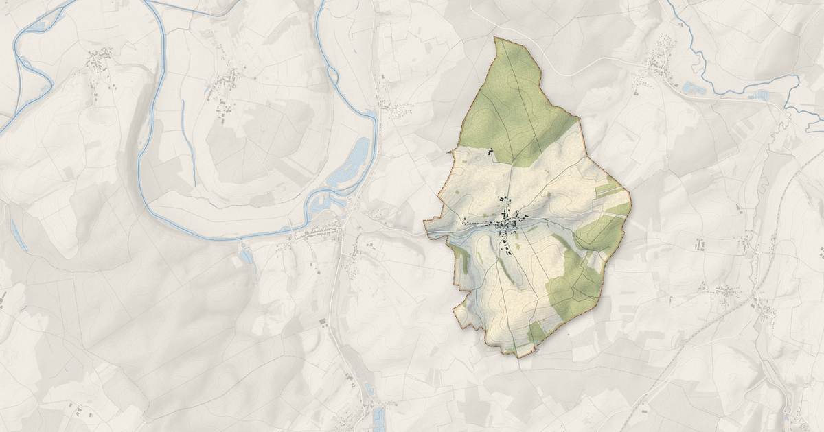 Portrait cartographique de Aroz : relief, eau, forêts, bâti et voies, calculés à partir des données de l'IGN