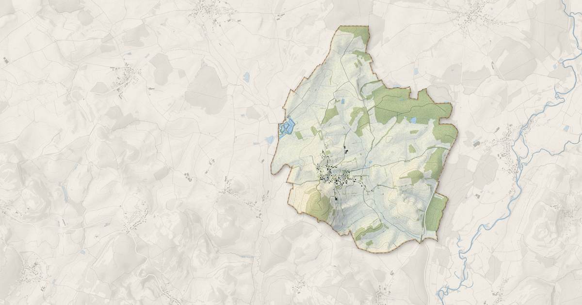 Portrait cartographique de Arpenans : relief, eau, forêts, bâti et voies, calculés à partir des données de l'IGN