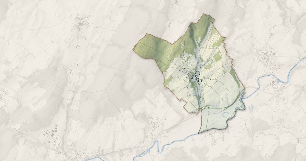 Portrait cartographique de Beaumotte-lès-Pin : relief, eau, forêts, bâti et voies, calculés à partir des données de l'IGN
