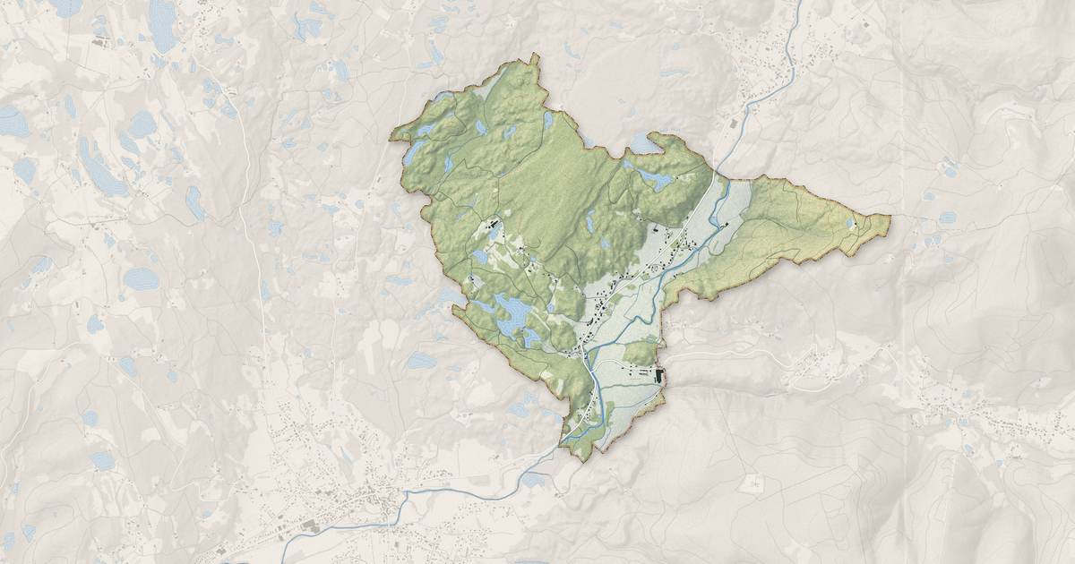 Portrait cartographique de Belonchamp : relief, eau, forêts, bâti et voies, calculés à partir des données de l'IGN
