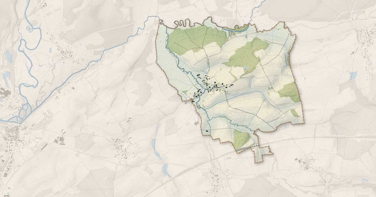 Portrait cartographique de Beveuge : relief, eau, forêts, bâti et voies, calculés à partir des données de l'IGN