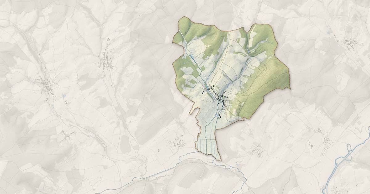 Portrait cartographique de Blondefontaine : relief, eau, forêts, bâti et voies, calculés à partir des données de l'IGN