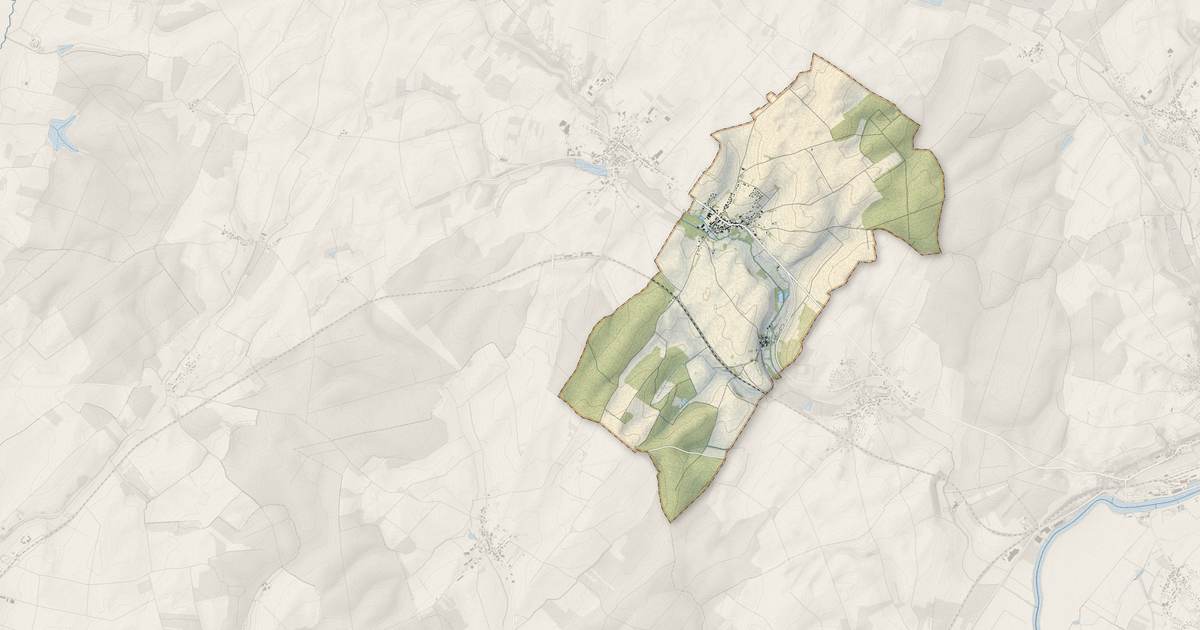 Portrait cartographique de Bouhans-et-Feurg : relief, eau, forêts, bâti et voies, calculés à partir des données de l'IGN