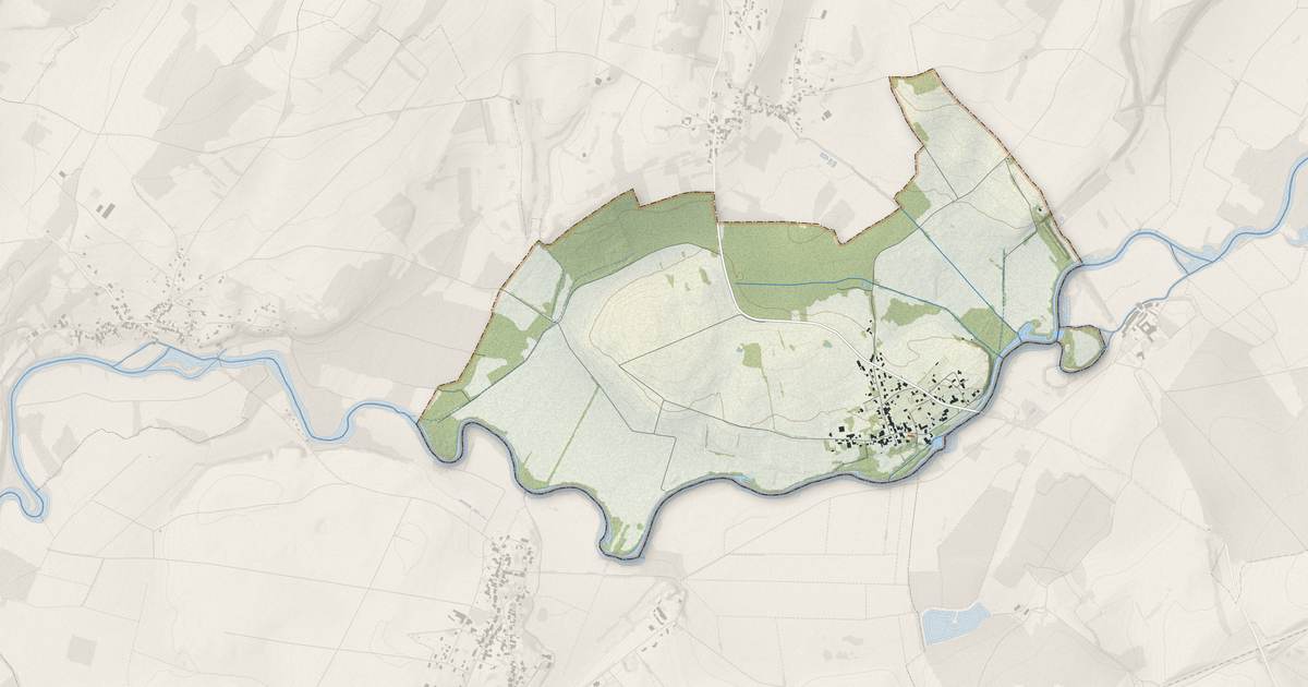 Portrait cartographique de Bresilley : relief, eau, forêts, bâti et voies, calculés à partir des données de l'IGN