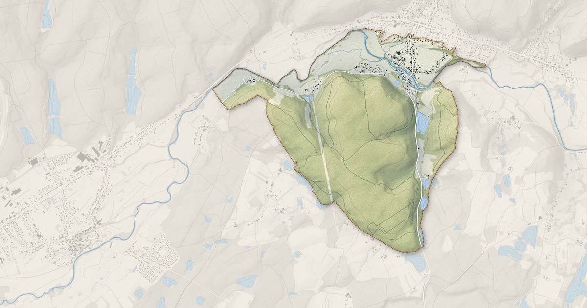 Portrait cartographique de Breuchotte : relief, eau, forêts, bâti et voies, calculés à partir des données de l'IGN