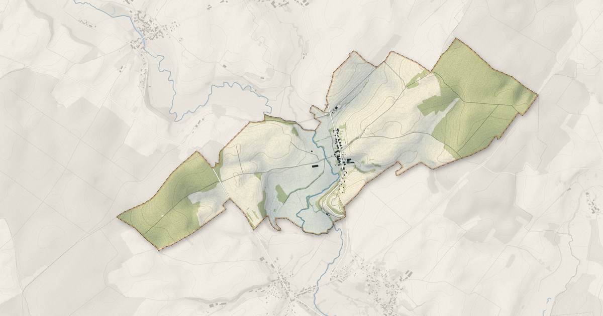 Portrait cartographique de Brotte-lès-Ray : relief, eau, forêts, bâti et voies, calculés à partir des données de l'IGN