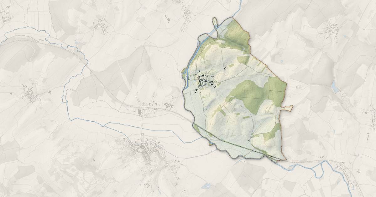 Portrait cartographique de Cendrecourt : relief, eau, forêts, bâti et voies, calculés à partir des données de l'IGN