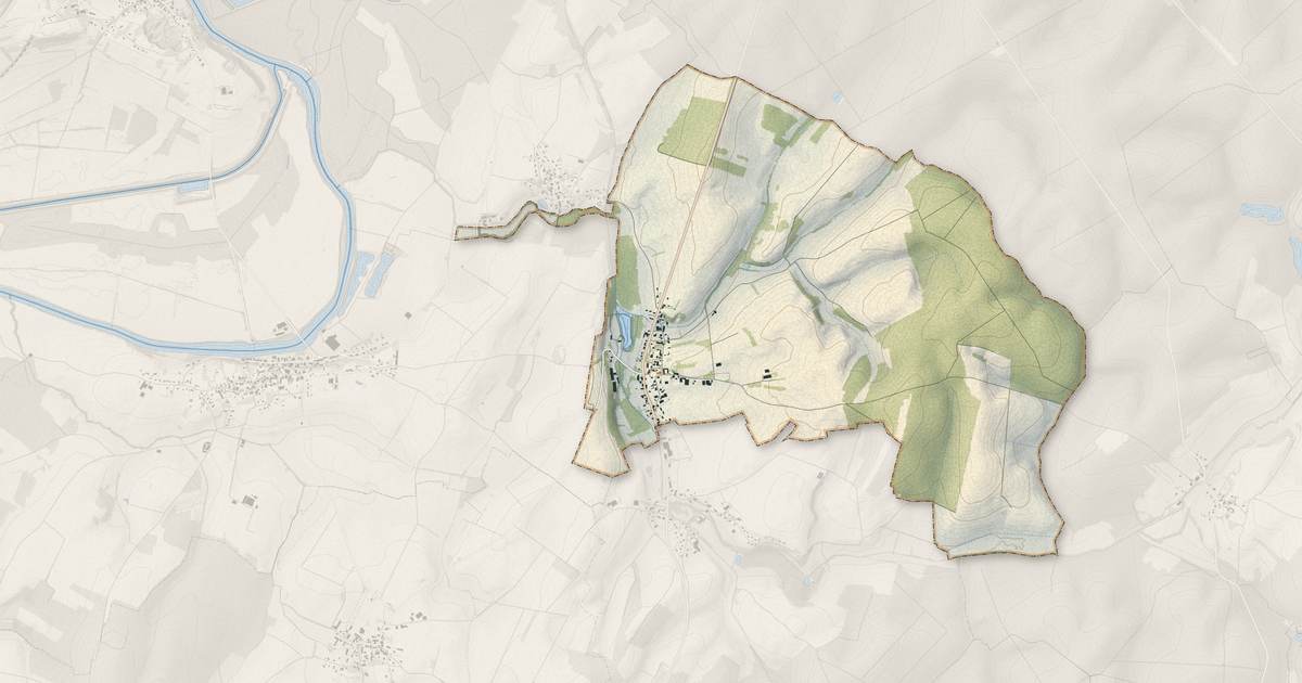 Portrait cartographique de Champvans : relief, eau, forêts, bâti et voies, calculés à partir des données de l'IGN