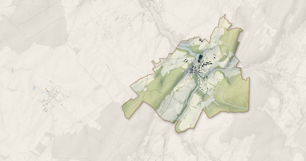 Portrait cartographique de Charcenne : relief, eau, forêts, bâti et voies, calculés à partir des données de l'IGN
