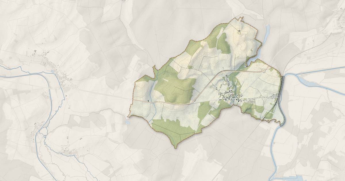 Portrait cartographique de Essertenne-et-Cecey : relief, eau, forêts, bâti et voies, calculés à partir des données de l'IGN