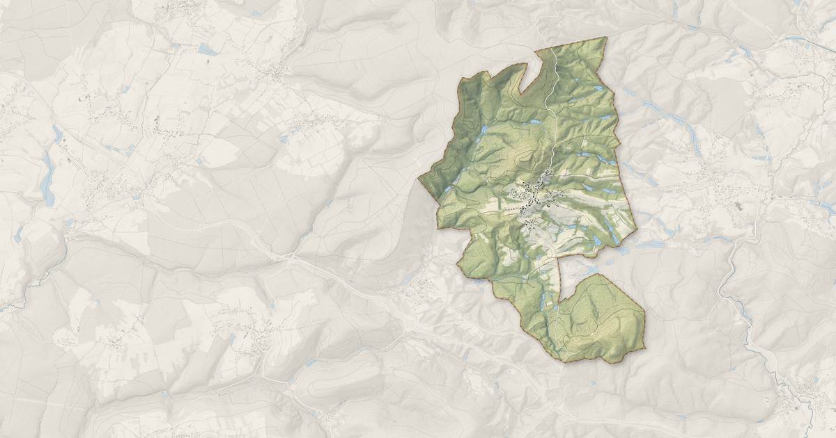 Portrait cartographique de Étobon : relief, eau, forêts, bâti et voies, calculés à partir des données de l'IGN