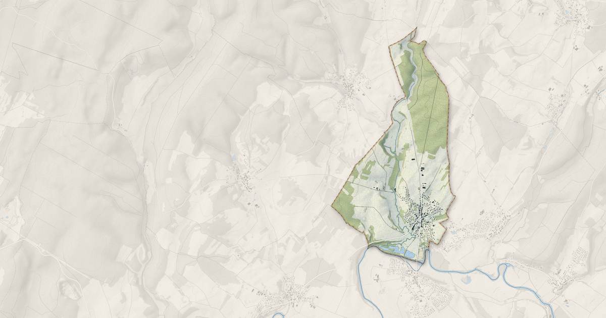 Portrait cartographique de Étuz : relief, eau, forêts, bâti et voies, calculés à partir des données de l'IGN