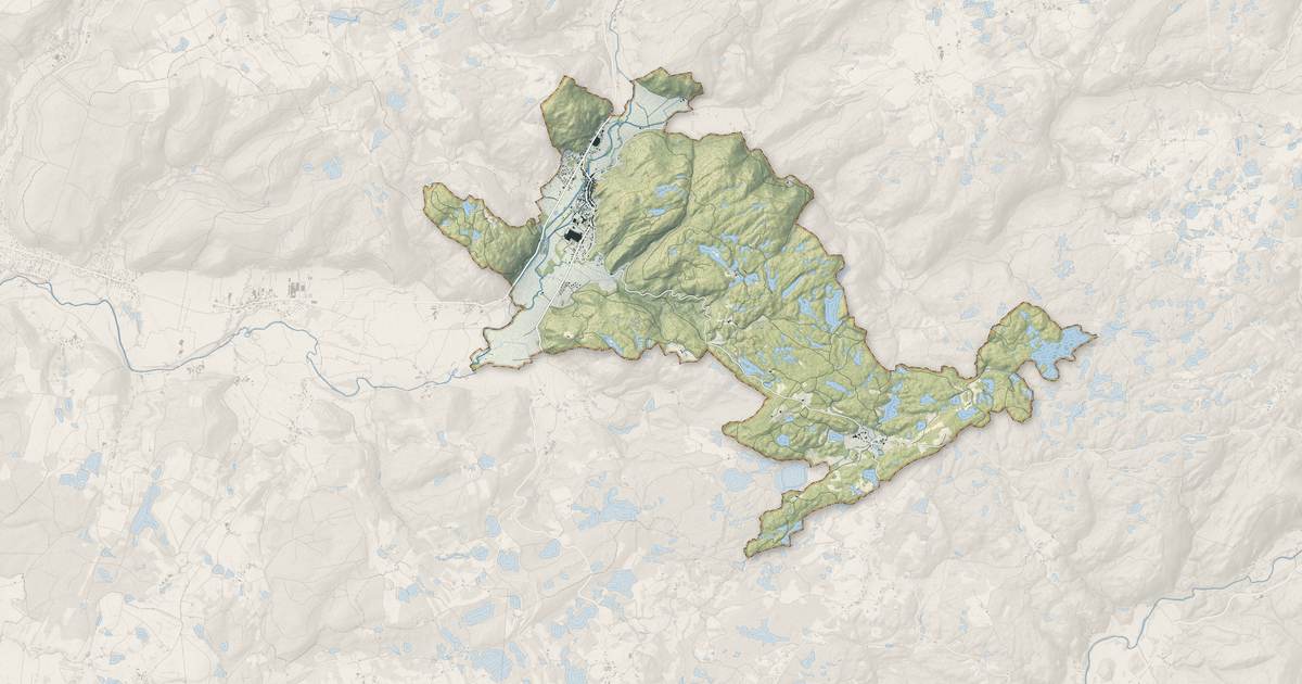 Portrait cartographique de Faucogney-et-la-Mer : relief, eau, forêts, bâti et voies, calculés à partir des données de l'IGN