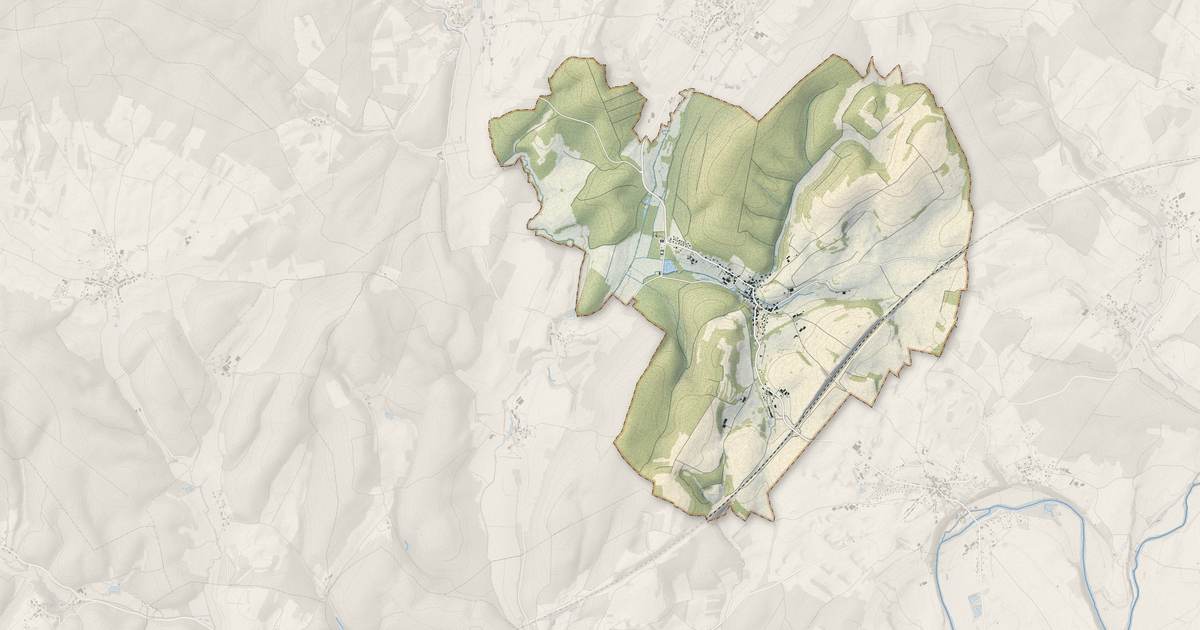 Portrait cartographique de Fontenois-lès-Montbozon : relief, eau, forêts, bâti et voies, calculés à partir des données de l'IGN
