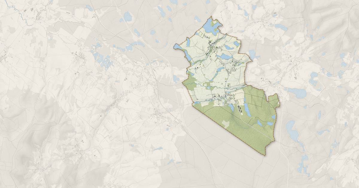 Portrait cartographique de Franchevelle : relief, eau, forêts, bâti et voies, calculés à partir des données de l'IGN