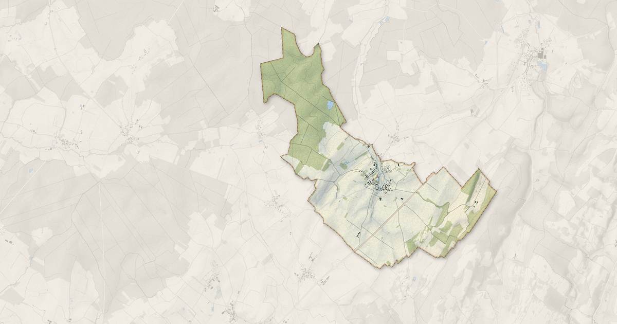 Portrait cartographique de Frasne-le-Château : relief, eau, forêts, bâti et voies, calculés à partir des données de l'IGN