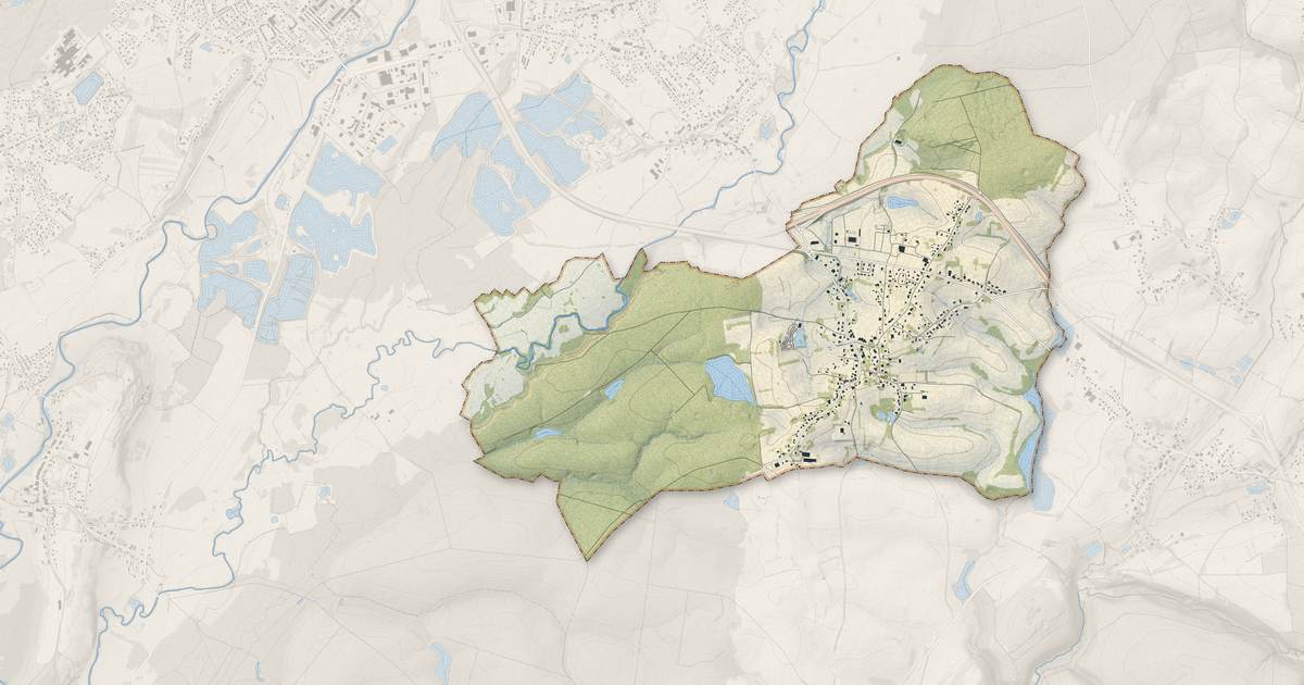 Portrait cartographique de Frotey-lès-Lure : relief, eau, forêts, bâti et voies, calculés à partir des données de l'IGN
