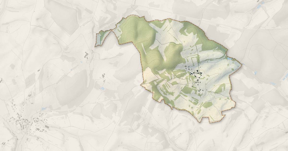 Portrait cartographique de Girefontaine : relief, eau, forêts, bâti et voies, calculés à partir des données de l'IGN