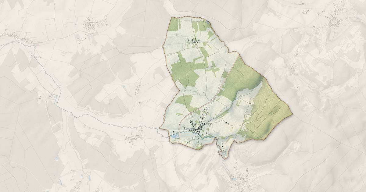 Portrait cartographique de Grandvelle-et-le-Perrenot : relief, eau, forêts, bâti et voies, calculés à partir des données de l'IGN
