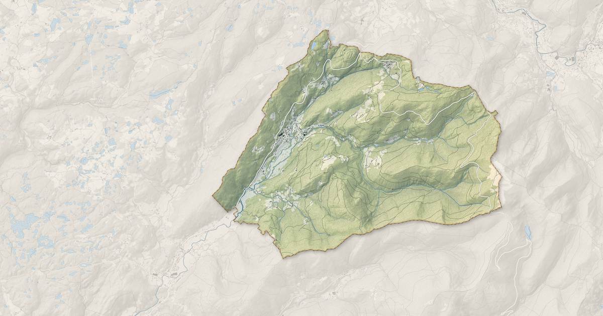 Portrait cartographique de Haut-du-Them-Château-Lambert : relief, eau, forêts, bâti et voies, calculés à partir des données de l'IGN