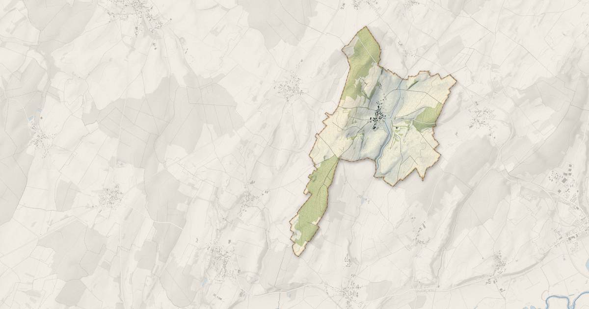 Portrait cartographique de Hugier : relief, eau, forêts, bâti et voies, calculés à partir des données de l'IGN