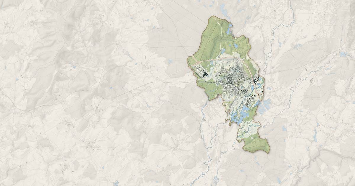 Portrait cartographique de Lure : relief, eau, forêts, bâti et voies, calculés à partir des données de l'IGN