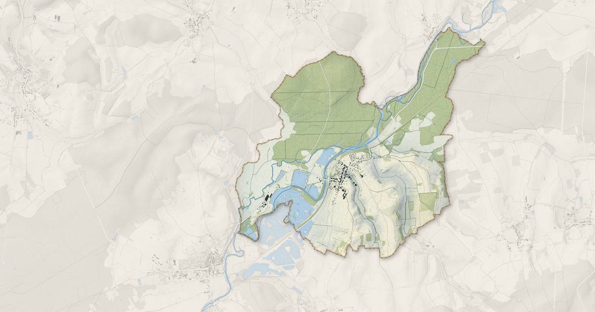 Portrait cartographique de Mersuay : relief, eau, forêts, bâti et voies, calculés à partir des données de l'IGN
