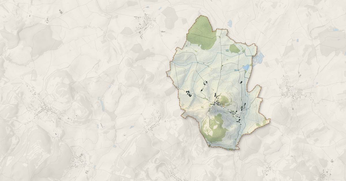 Portrait cartographique de Montjustin-et-Velotte : relief, eau, forêts, bâti et voies, calculés à partir des données de l'IGN