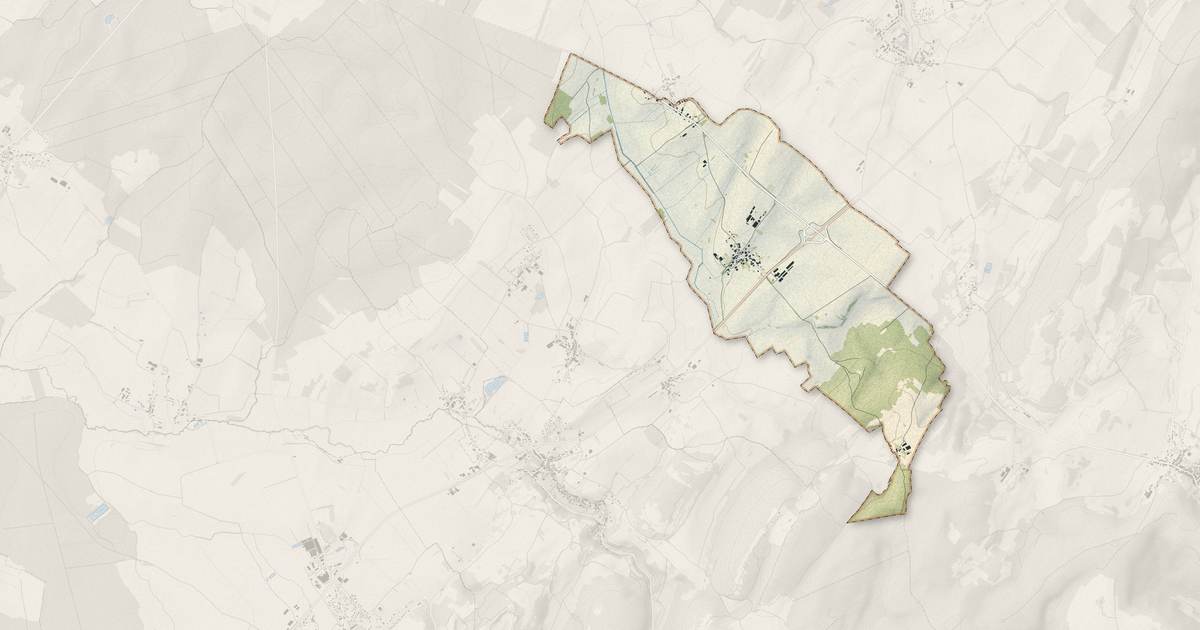 Portrait cartographique de Villers-Chemin-et-Mont-lès-Étrelles : relief, eau, forêts, bâti et voies, calculés à partir des données de l'IGN