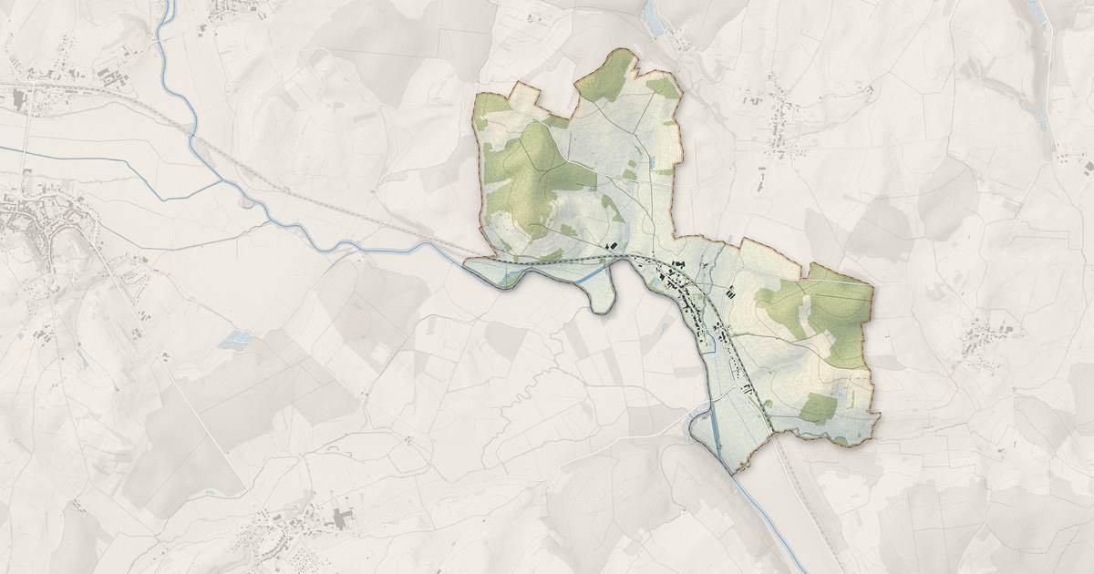 Portrait cartographique de Montureux-lès-Baulay : relief, eau, forêts, bâti et voies, calculés à partir des données de l'IGN
