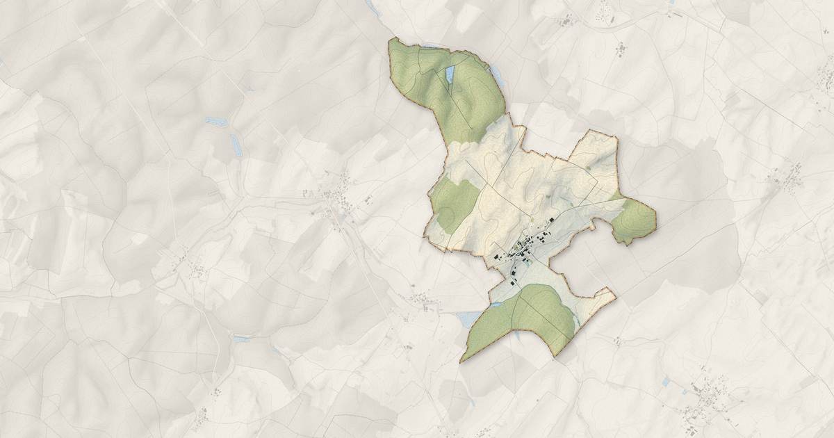 Portrait cartographique de Onay : relief, eau, forêts, bâti et voies, calculés à partir des données de l'IGN