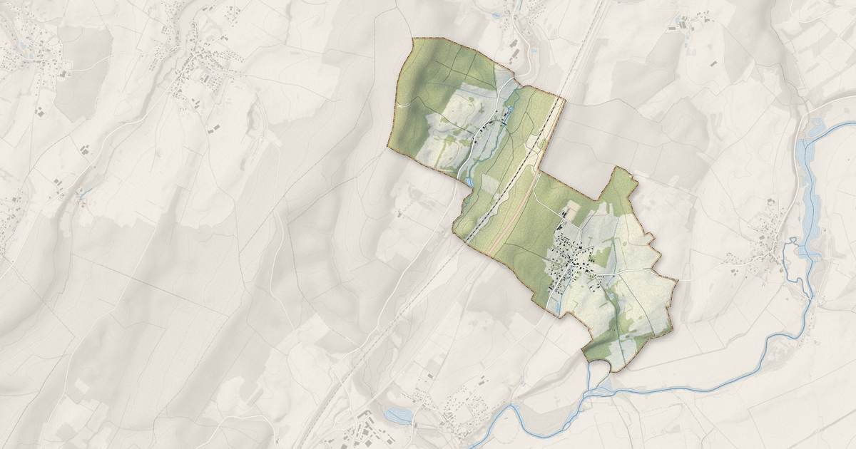 Portrait cartographique de Perrouse : relief, eau, forêts, bâti et voies, calculés à partir des données de l'IGN