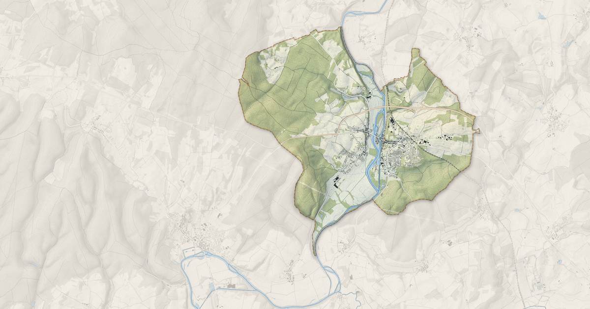 Portrait cartographique de Port-sur-Saône : relief, eau, forêts, bâti et voies, calculés à partir des données de l'IGN