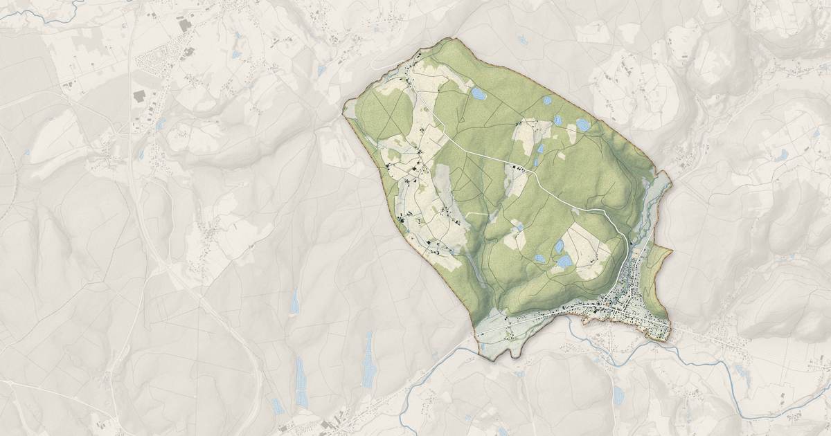 Portrait cartographique de Raddon-et-Chapendu : relief, eau, forêts, bâti et voies, calculés à partir des données de l'IGN