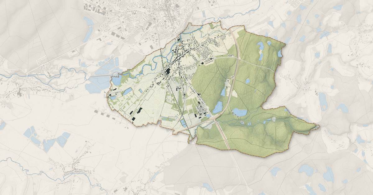Portrait cartographique de Saint-Sauveur : relief, eau, forêts, bâti et voies, calculés à partir des données de l'IGN