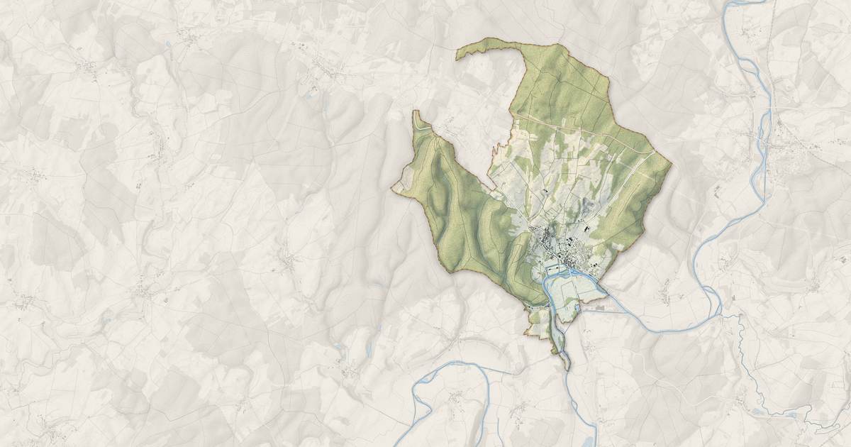 Portrait cartographique de Scey-sur-Saône-et-Saint-Albin : relief, eau, forêts, bâti et voies, calculés à partir des données de l'IGN