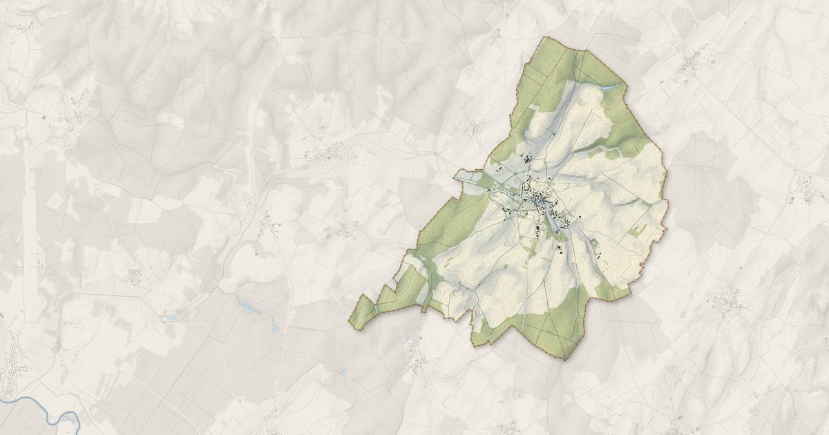 Portrait cartographique de Valay : relief, eau, forêts, bâti et voies, calculés à partir des données de l'IGN