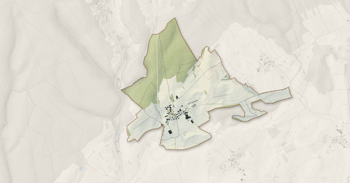 Portrait cartographique de Varogne : relief, eau, forêts, bâti et voies, calculés à partir des données de l'IGN