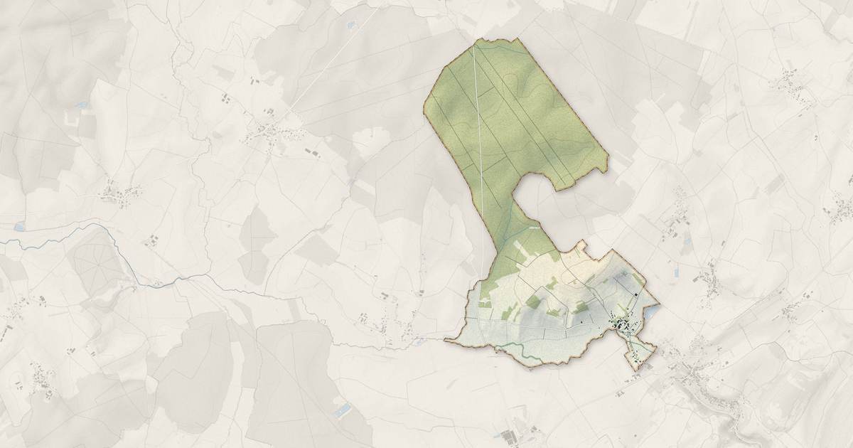 Portrait cartographique de Vellefrey-et-Vellefrange : relief, eau, forêts, bâti et voies, calculés à partir des données de l'IGN