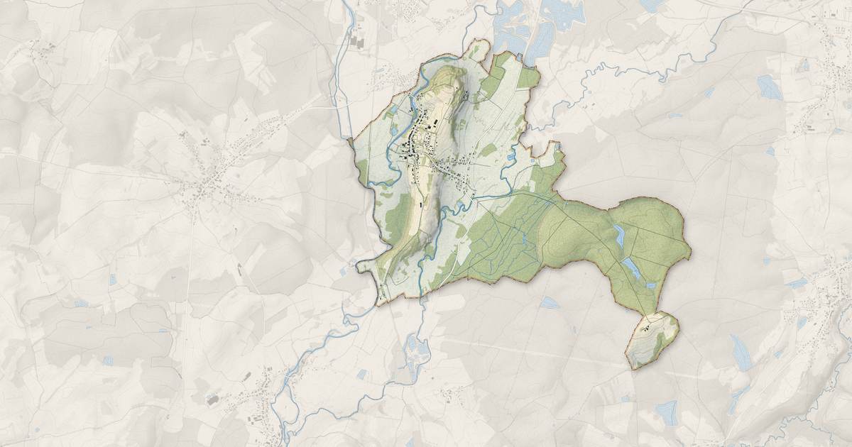 Portrait cartographique de Vouhenans : relief, eau, forêts, bâti et voies, calculés à partir des données de l'IGN