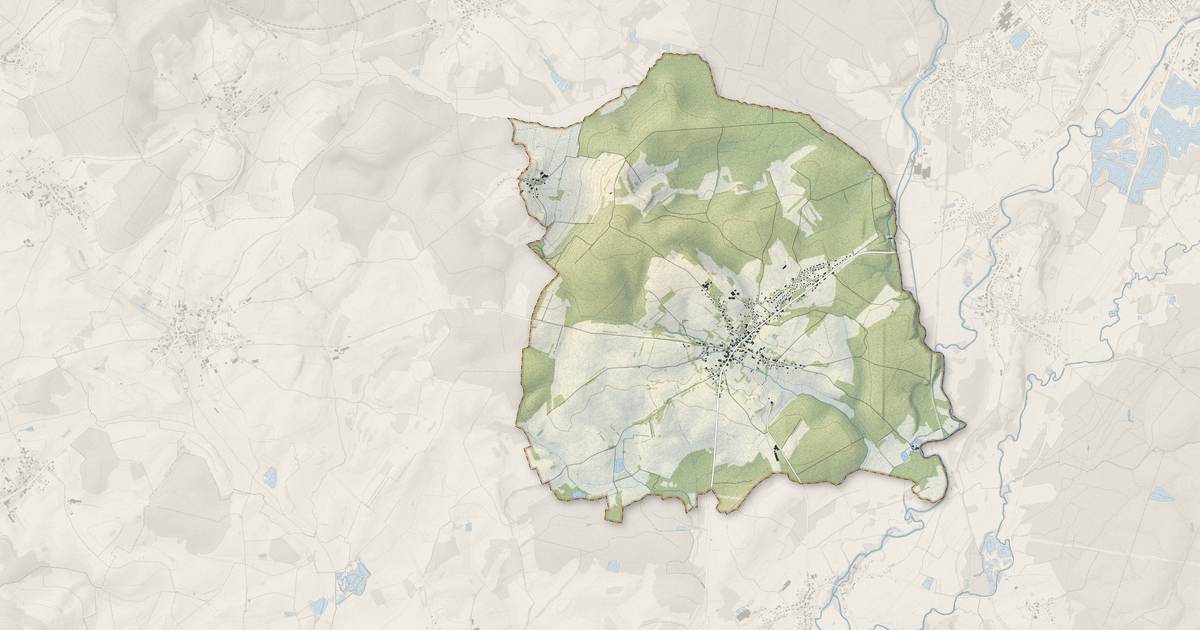 Portrait cartographique de Vy-lès-Lure : relief, eau, forêts, bâti et voies, calculés à partir des données de l'IGN