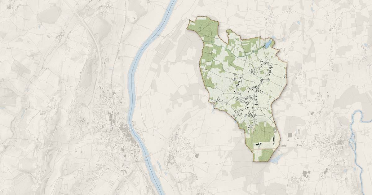 Portrait cartographique de L'Abergement-de-Cuisery : relief, eau, forêts, bâti et voies, calculés à partir des données de l'IGN