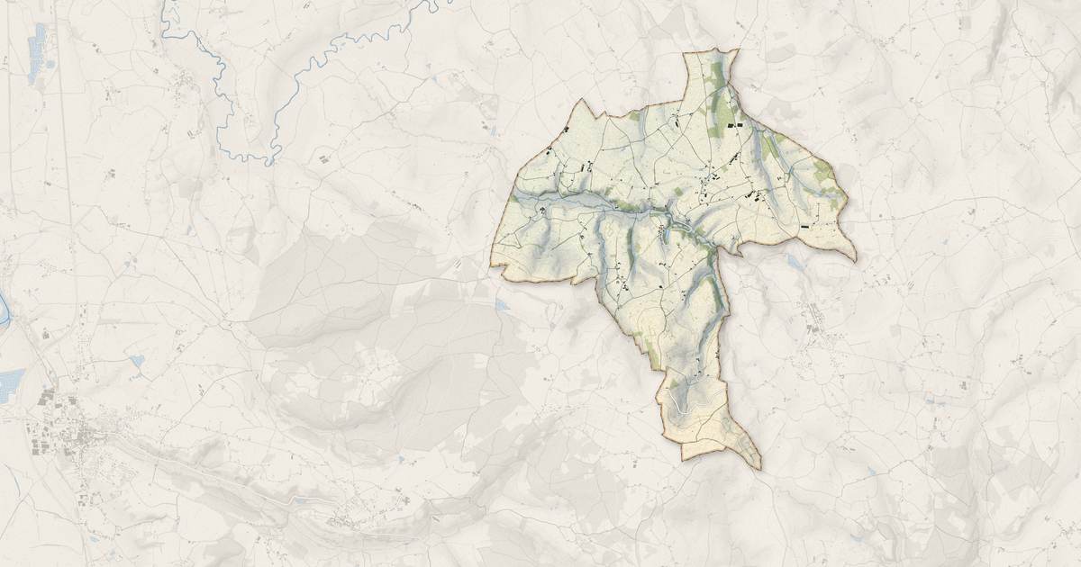 Portrait cartographique de Briant : relief, eau, forêts, bâti et voies, calculés à partir des données de l'IGN