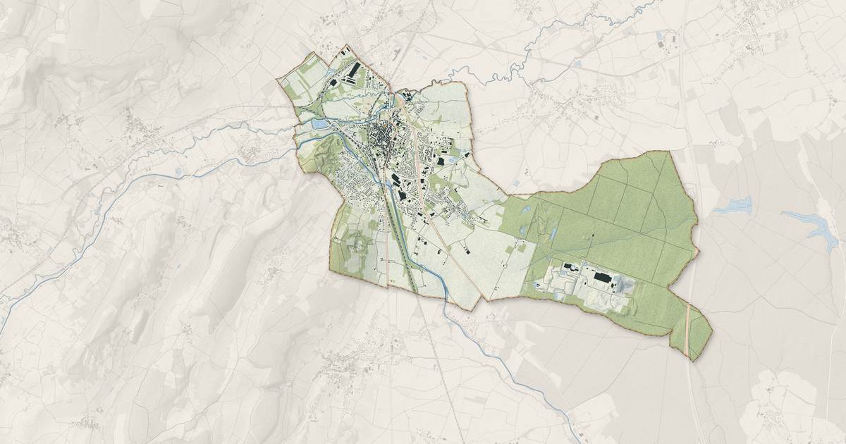 Portrait cartographique de Chagny : relief, eau, forêts, bâti et voies, calculés à partir des données de l'IGN