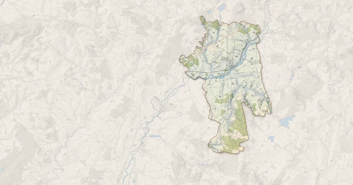 Portrait cartographique de Ciry-le-Noble : relief, eau, forêts, bâti et voies, calculés à partir des données de l'IGN