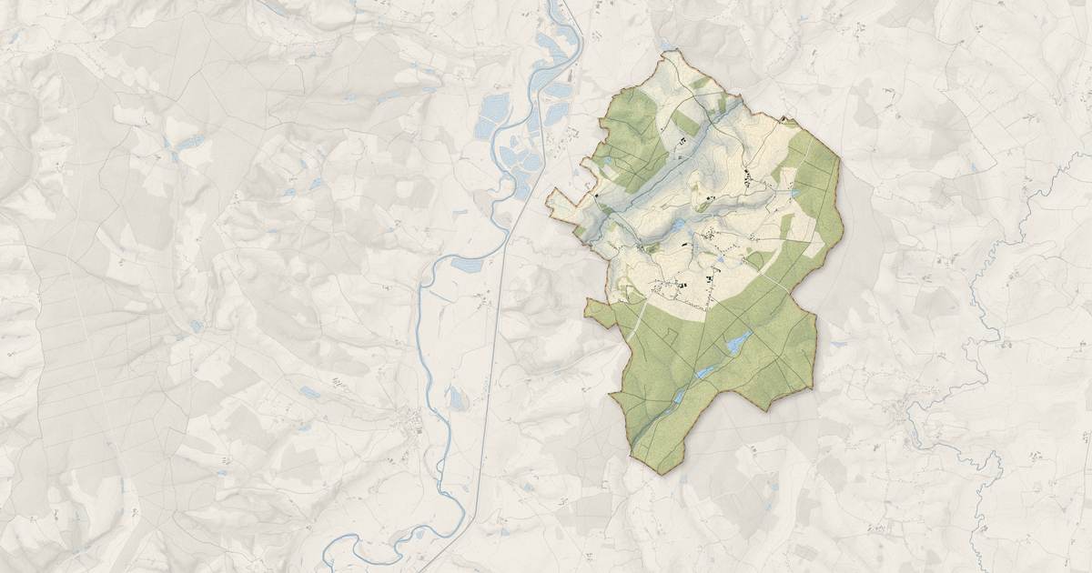 Portrait cartographique de Clessy : relief, eau, forêts, bâti et voies, calculés à partir des données de l'IGN