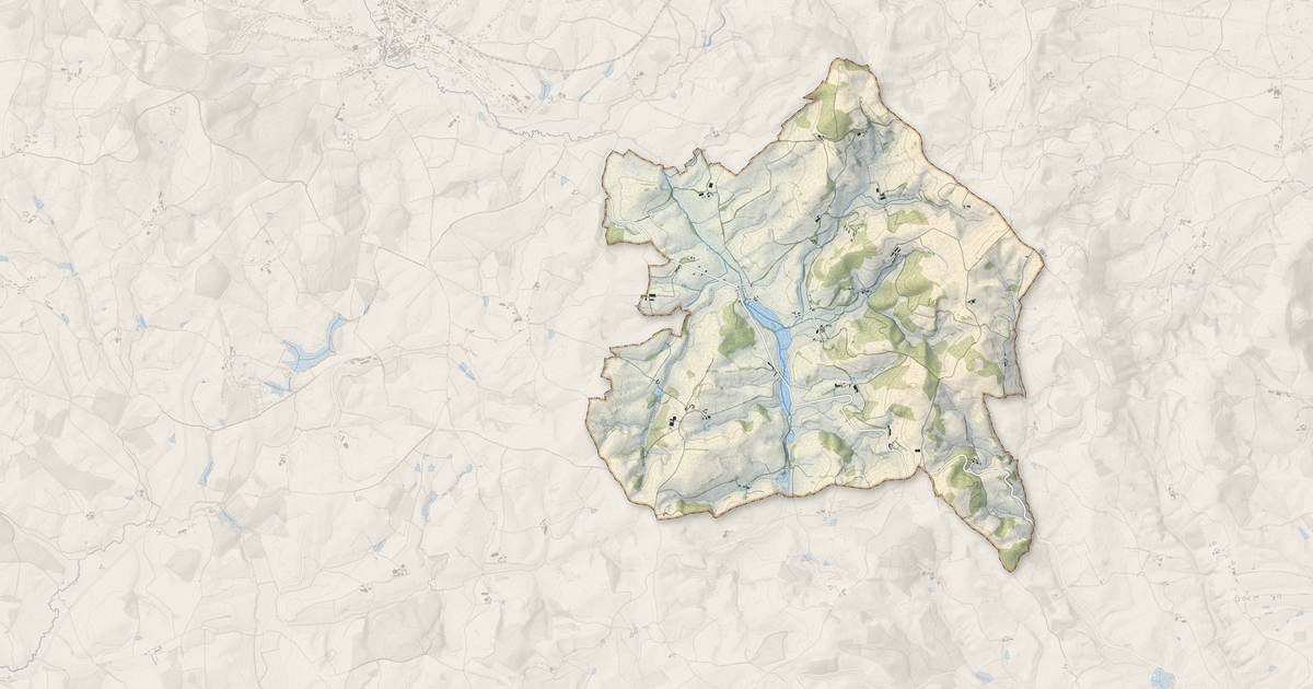 Portrait cartographique de Cuzy : relief, eau, forêts, bâti et voies, calculés à partir des données de l'IGN
