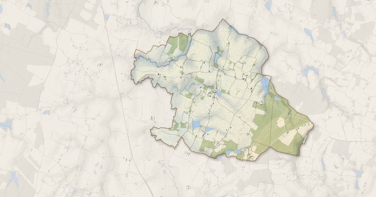 Portrait cartographique de Dampierre-en-Bresse : relief, eau, forêts, bâti et voies, calculés à partir des données de l'IGN