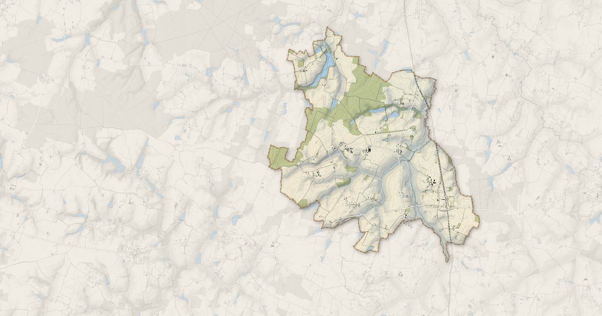 Portrait cartographique de Devrouze : relief, eau, forêts, bâti et voies, calculés à partir des données de l'IGN